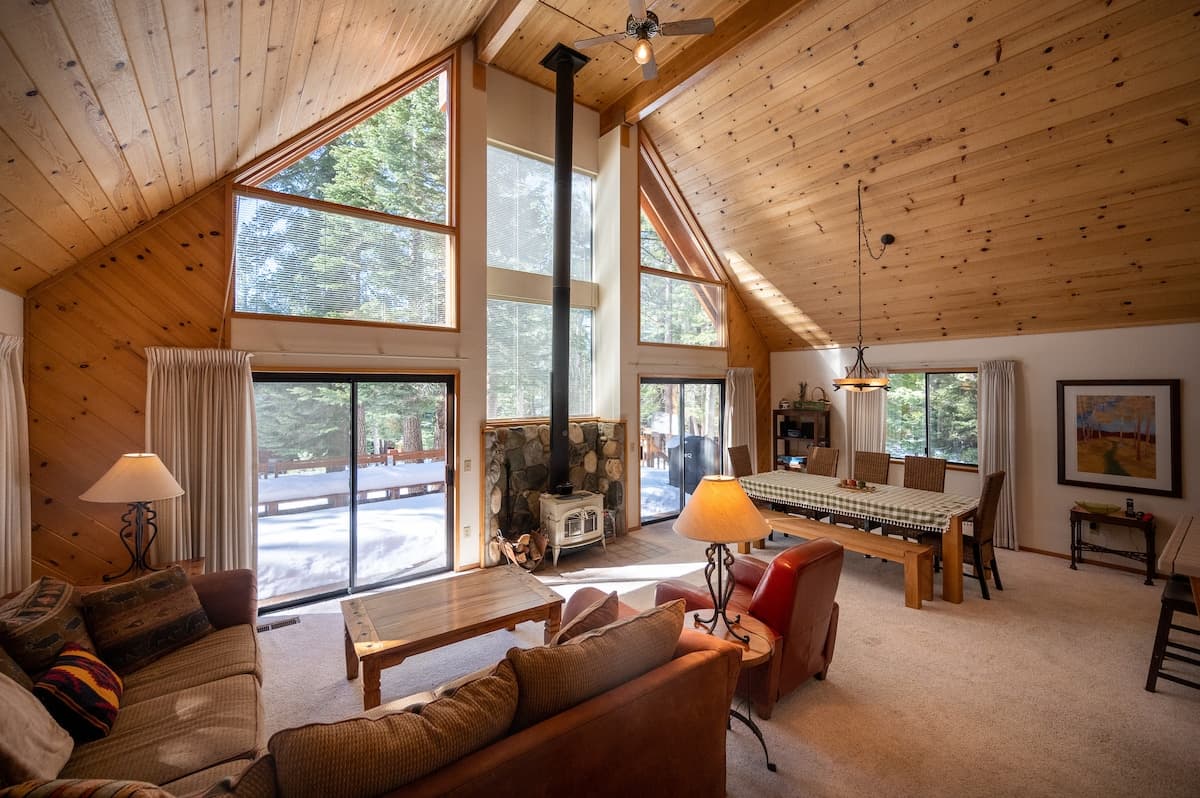 Spacious Tahoe Donner Cabin with Park Views - Photo 4