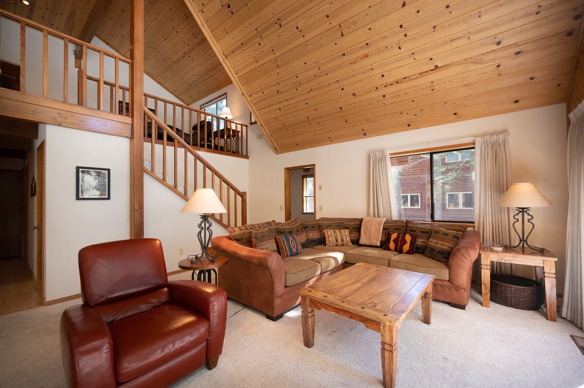 Spacious Tahoe Donner Cabin with Park Views - Photo 3