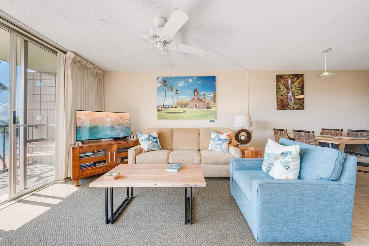 Condo in Kihei · ★4.92 · 2 bedrooms · 2 beds · 2 baths - Photo 2