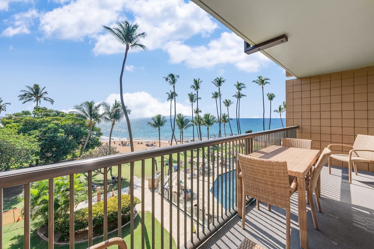 Condo in Kihei · ★4.92 · 2 bedrooms · 2 beds · 2 baths - Photo 1