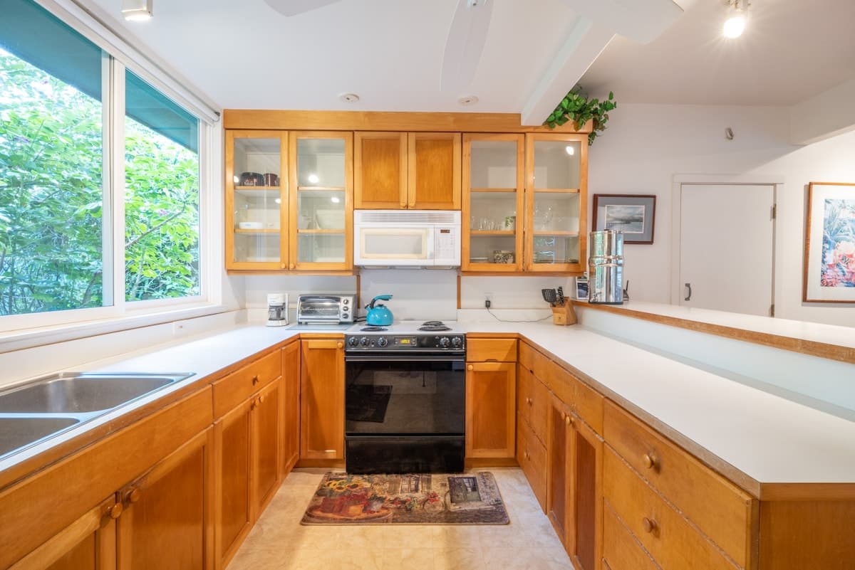 Home in Hanalei · ★4.93 · 1 bedroom · 1 bed · 1 bath - Photo 5