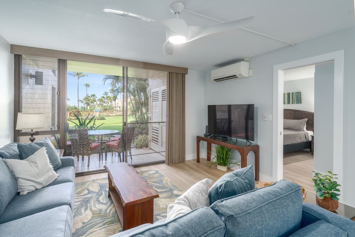 Newly Remodeled-Rare 2 Bedroom Ground Floor-AC - Photo 1