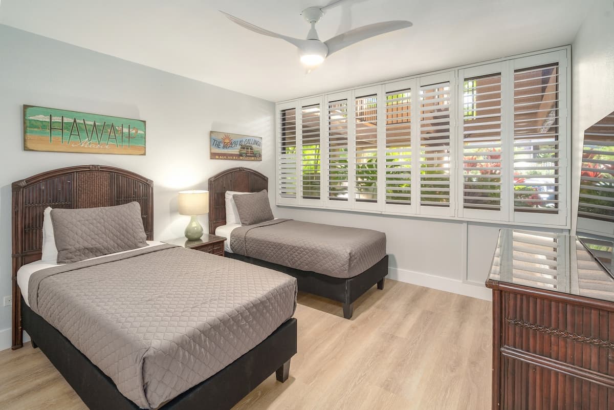 Newly Remodeled-Rare 2 Bedroom Ground Floor-AC - Photo 5