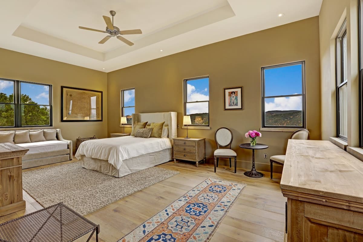 70-Acre Estate with 360 Vineyard Views - Photo 4