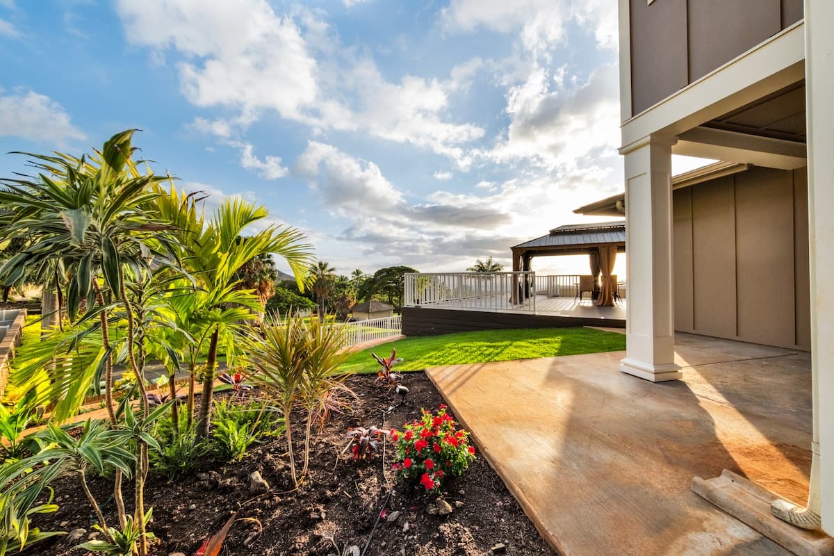 Home in Waianae · ★4.9 · 4 bedrooms · 6 beds · 2.5 private baths - Photo 2