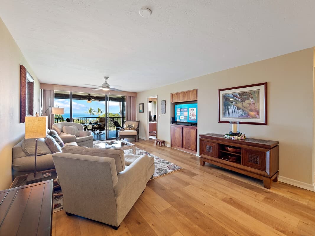 Condo in Kailua-Kona · ★4.9 · 2 bedrooms · 3 beds · 2 private baths - Photo 2