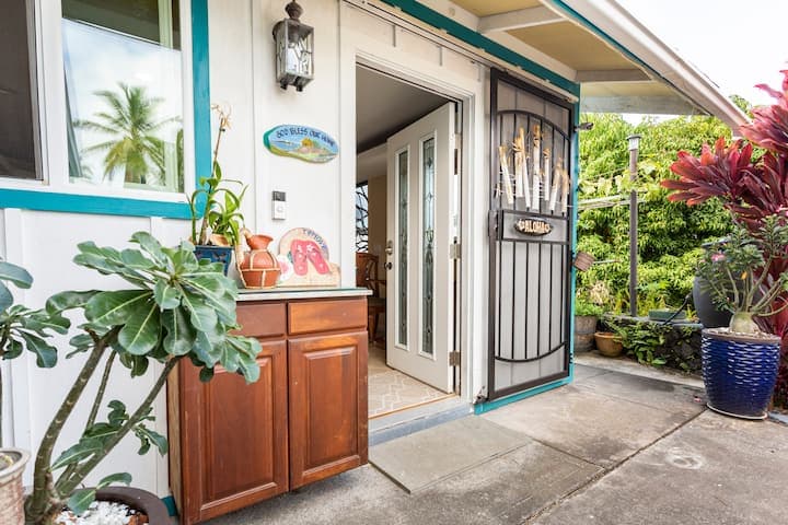 Home in Kailua-Kona · ★4.78 · 1 bedroom · 1 bed · 1 private bath - Photo 3