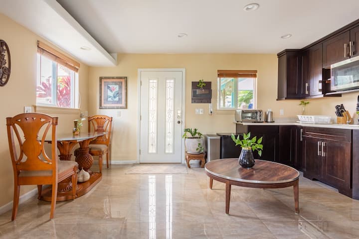 Home in Kailua-Kona · ★4.78 · 1 bedroom · 1 bed · 1 private bath - Photo 5