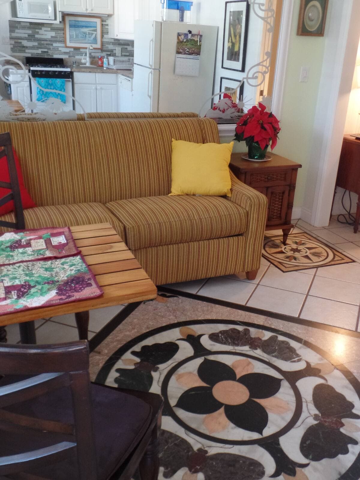 Small but sweet 1 BR apartment, walk to beach - Photo 2