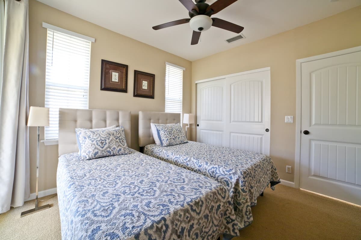 Townhouse in Princeville · ★4.91 · 4 bedrooms · 5 beds · 2.5 baths - Photo 3
