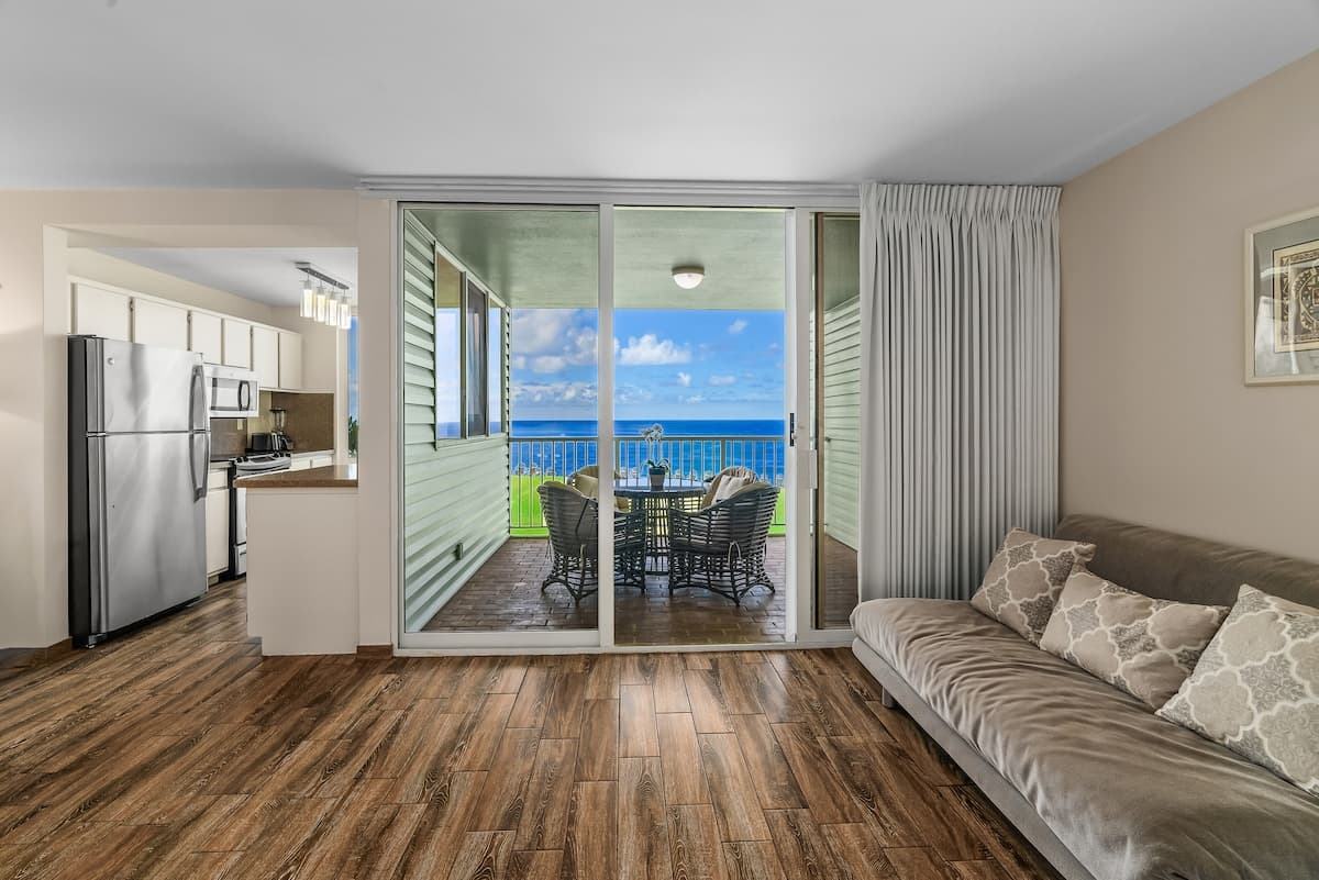 Condo in Princeville · ★4.93 · 1 bedroom · 2 beds · 2 baths - Photo 2