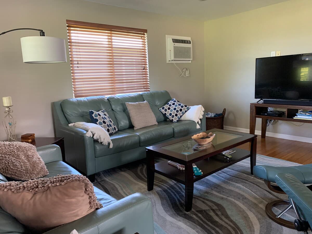 Home in Hilo · ★4.98 · 3 bedrooms · 4 beds · 2 baths - Photo 1