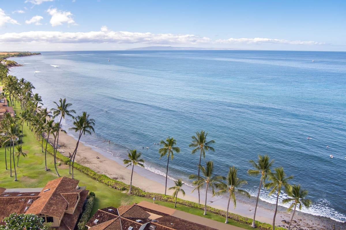 Townhouse in Lahaina · ★4.69 · 3 bedrooms · 4 beds · 3 baths - Photo 1