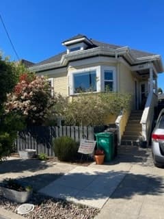Sunny family home near Ashby BART, yard + parking - Photo 2