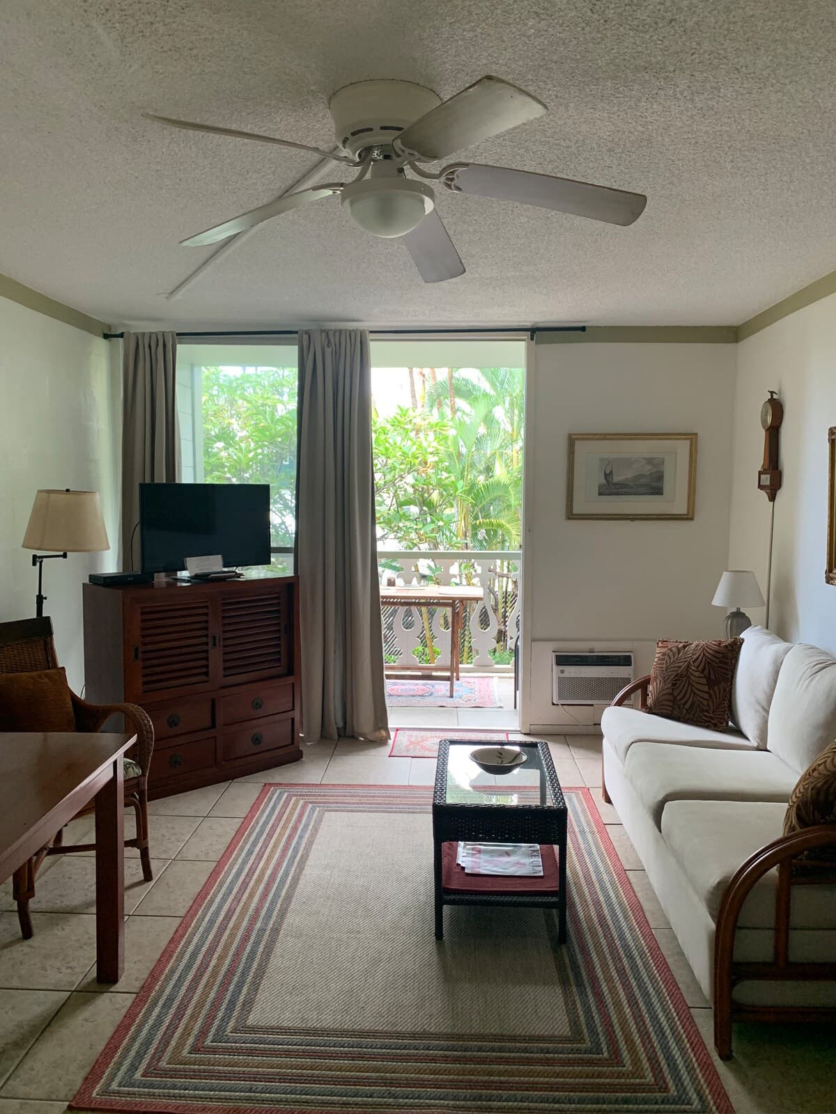 Ideal spot! Studio in Historic Kailua-Kona Village - Photo 5