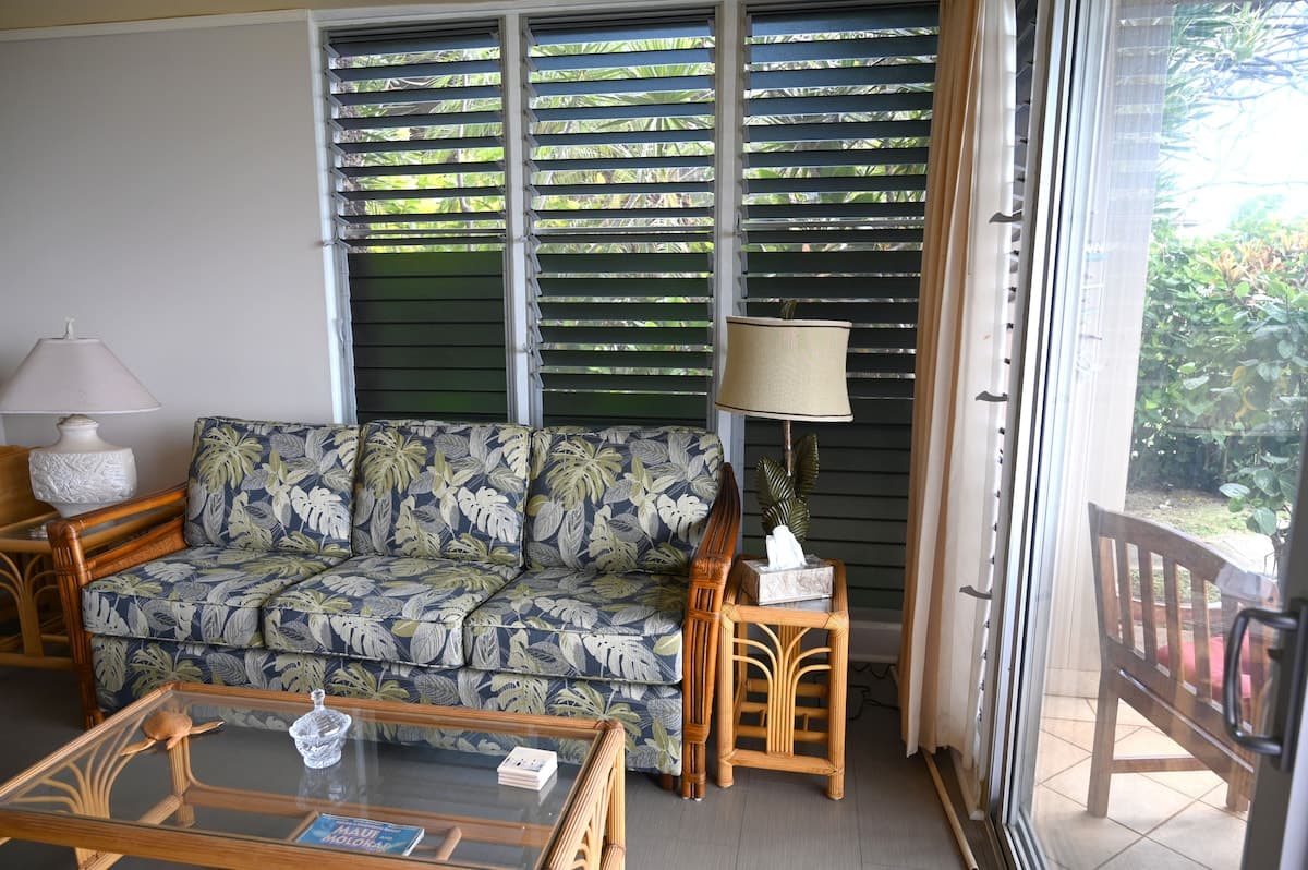 Condo in Lahaina · ★4.93 · 1 bedroom · 2 beds · 1 bath - Photo 5