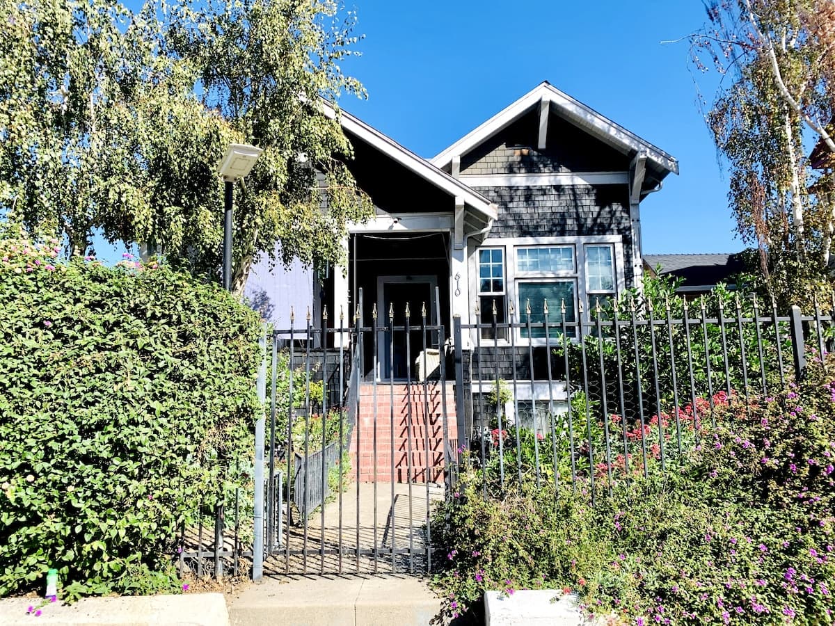Charming SOFA Victorian, Walk to Sharks & Downtown - Photo 5
