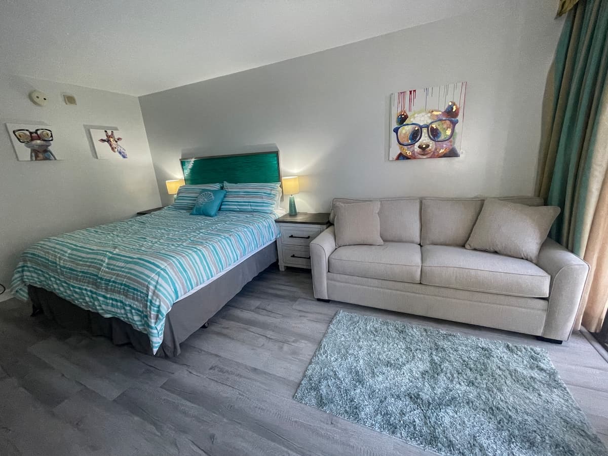 Aqua Palms incl Free WiFi & Parking - Resort Zoned - Photo 4