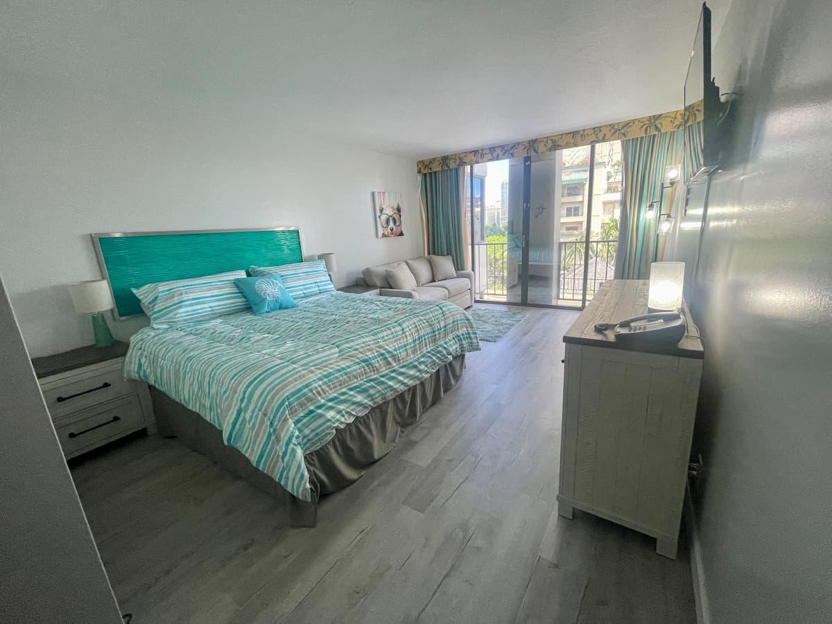 Aqua Palms incl Free WiFi & Parking - Resort Zoned - Photo 3