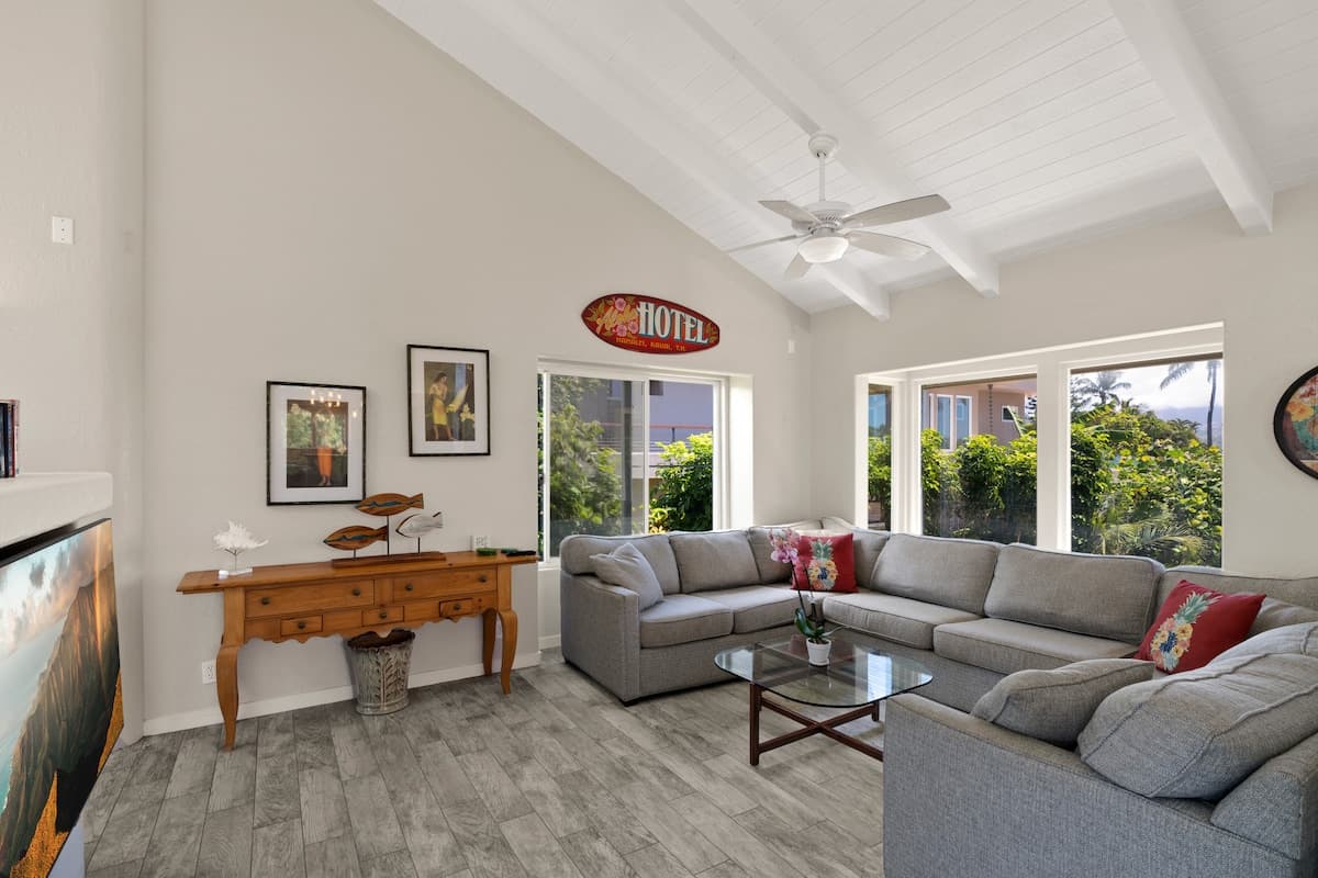 Home in Princeville · ★4.95 · 5 bedrooms · 7 beds · 4.5 baths - Photo 4
