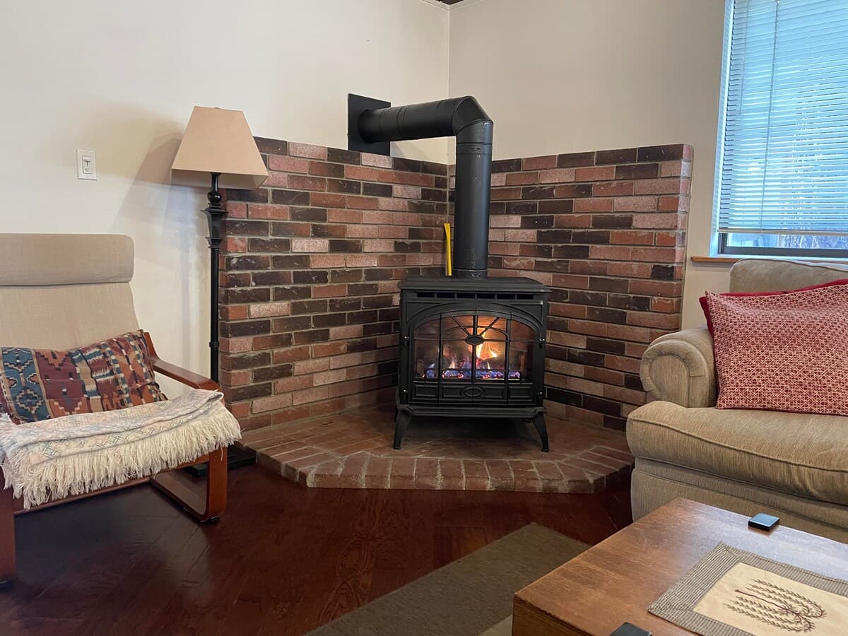 Cabin in Incline Village · ★4.7 · 3 bedrooms · 4 beds · 2 private baths - Photo 3