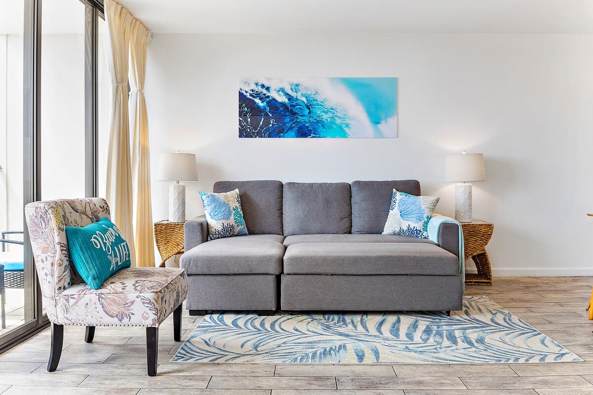 Condo in Honolulu · ★4.84 · 1 bedroom · 2 beds · 1 private bath - Photo 4