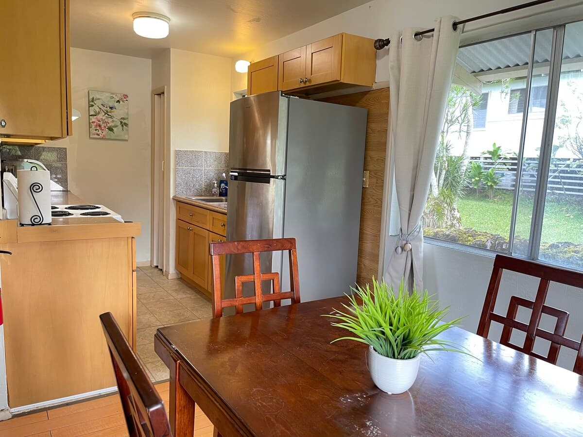 Home in Hilo · ★4.75 · 2 bedrooms · 2 beds · 1 private bath - Photo 5