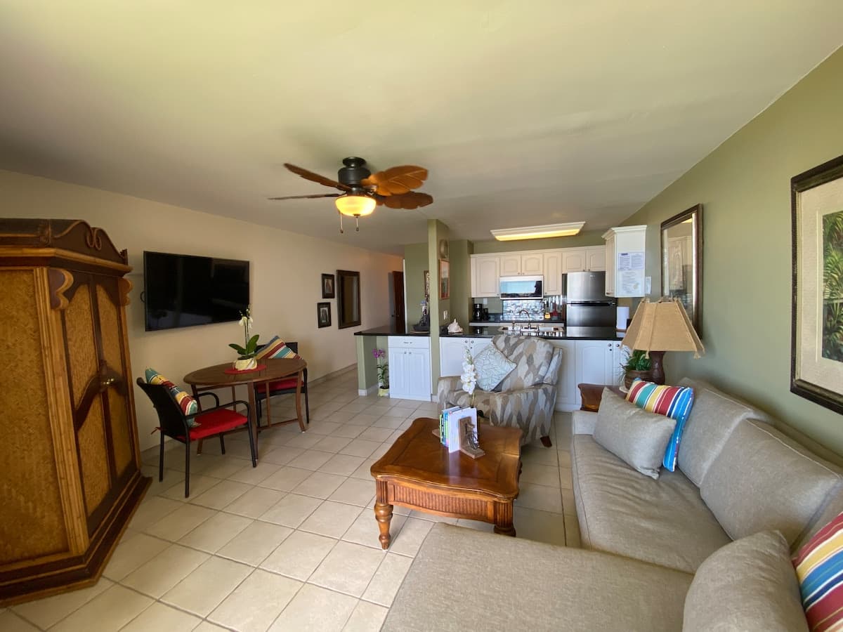 Condo in Kailua-Kona · ★4.9 · 1 bedroom · 1 bed · 1 bath - Photo 2