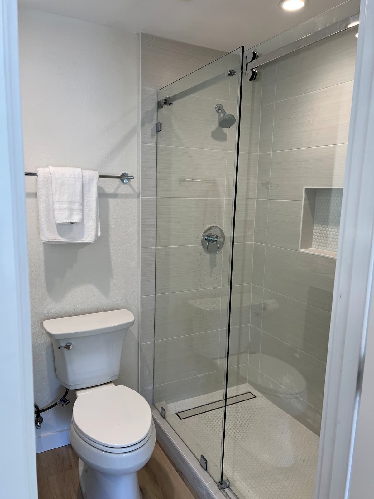 Stanford-Adjacent Guest Suite with EV Charger - Photo 3