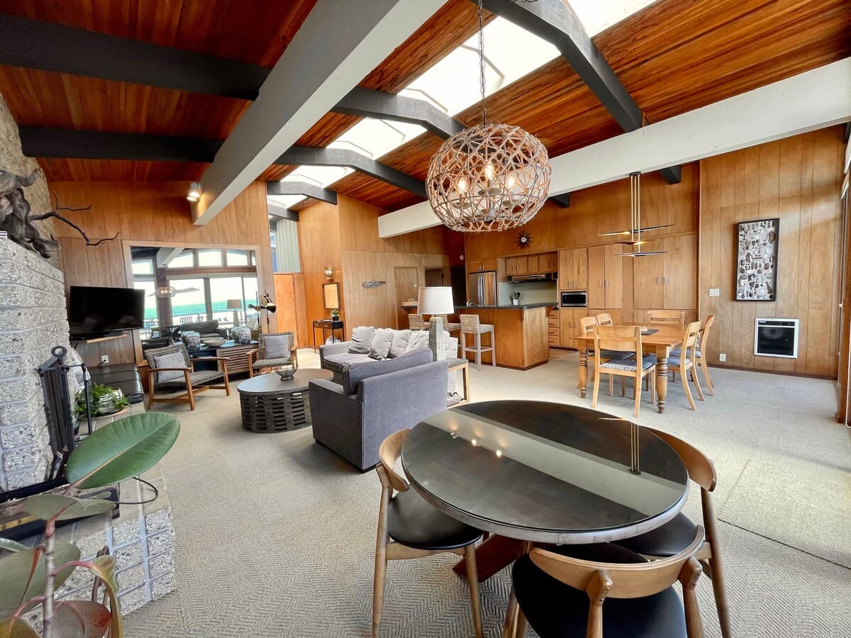 Oceanfront Home, Private Beach & Bonfires - Photo 5