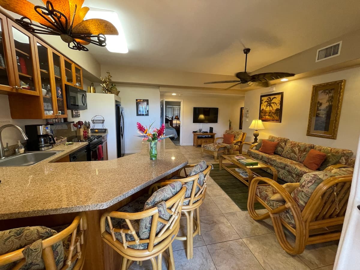 Condo in Kailua-Kona · ★4.94 · 2 bedrooms · 3 beds · 2 baths - Photo 3