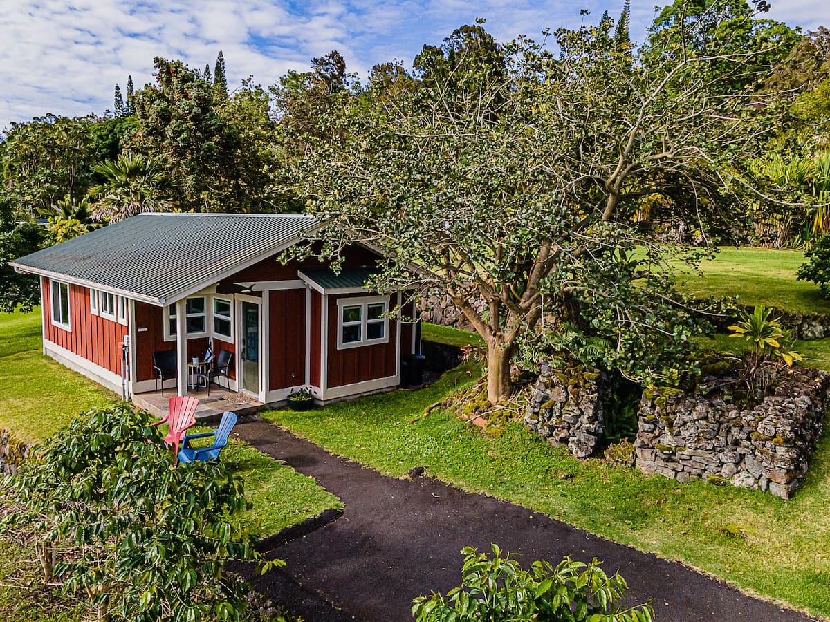 Radiant Ocean View Cottage on a Coffee Farm. Very Private. - Photo 1