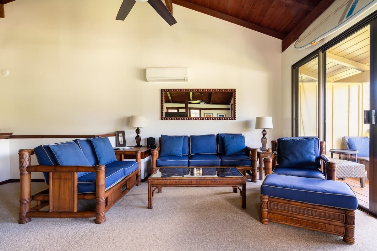 Townhouse in Koloa · ★4.75 · 2 bedrooms · 4 beds · 2 baths - Photo 2