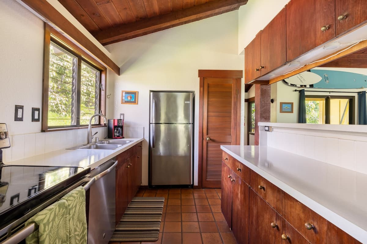 Townhouse in Koloa · ★4.75 · 2 bedrooms · 4 beds · 2 baths - Photo 5