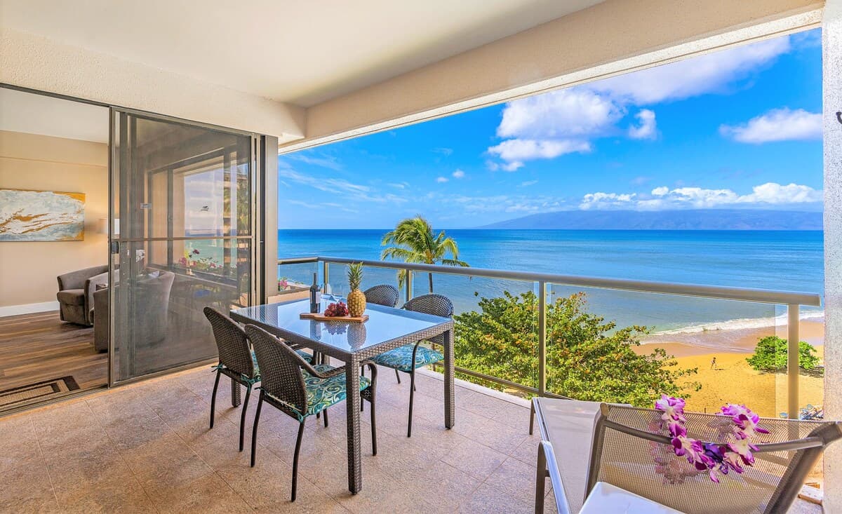 Condo in Lahaina · ★4.94 · 2 bedrooms · 4 beds · 2 baths - Photo 5
