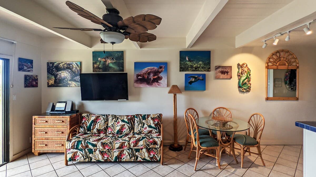 Condo in Kihei · ★4.95 · 1 bedroom · 2 beds · 1 bath - Photo 2