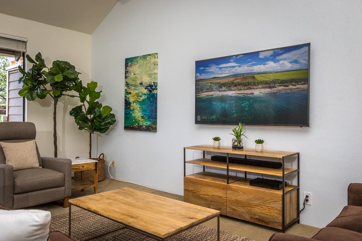 Condo in Wailea · ★4.98 · 1 bedroom · 2 beds · 2 baths - Photo 4