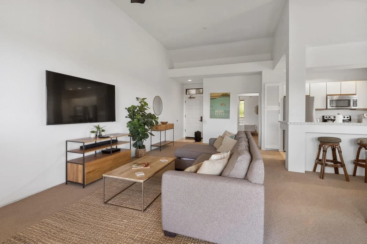 Condo in Wailea · ★4.98 · 1 bedroom · 2 beds · 2 baths - Photo 5