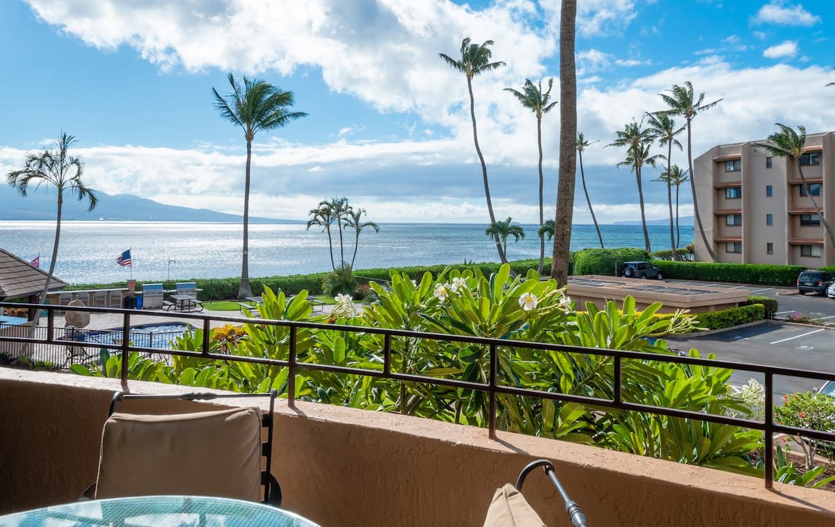 Condo in Wailuku · ★4.95 · 1 bedroom · 1 bed · 1 private bath - Photo 1