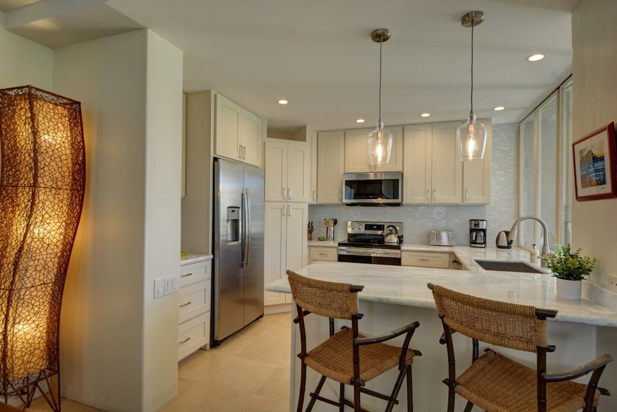Condo in Kihei · ★4.87 · 2 bedrooms · 3 beds · 2 baths - Photo 4