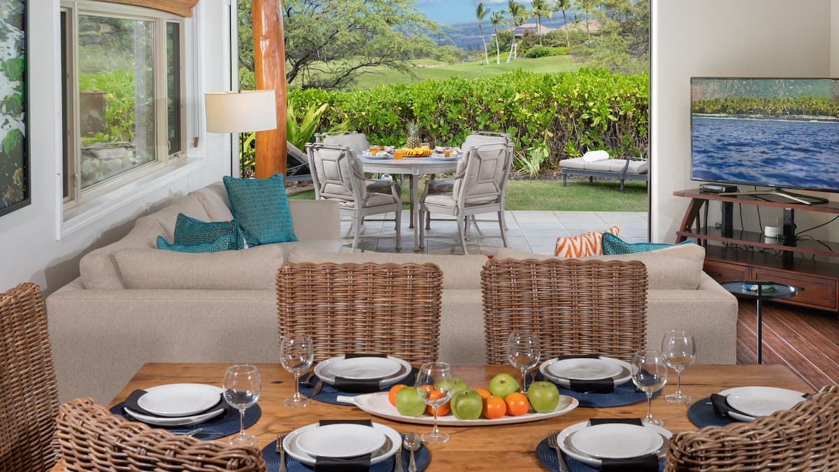 Townhouse in Waimea · ★5.0 · 3 bedrooms · 5 beds · 2.5 baths - Photo 1
