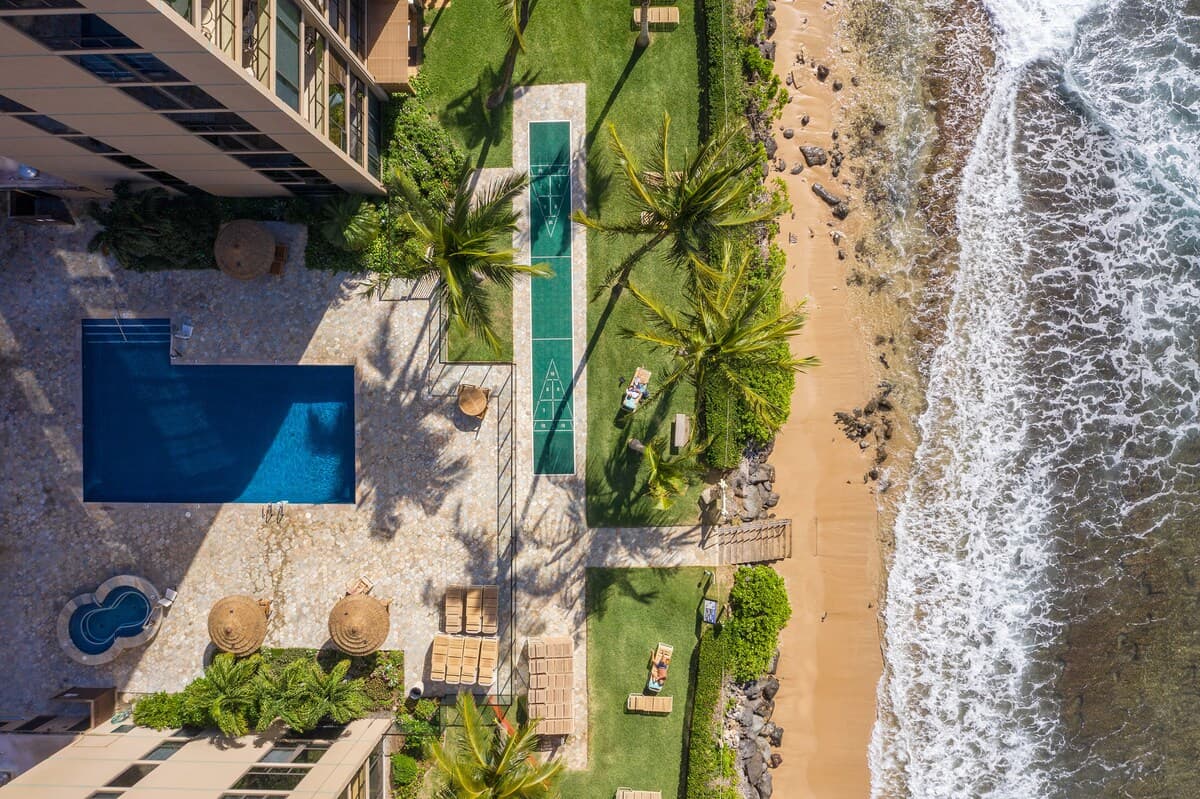 Condo in Lahaina · ★4.99 · 1 bedroom · 1 bed · 1 bath - Photo 2