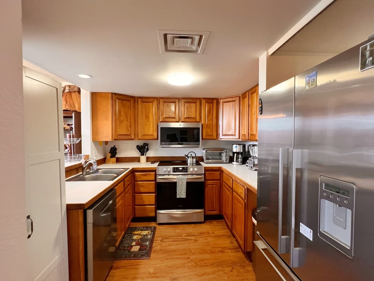 Condo in Kailua-Kona · ★4.93 · 2 bedrooms · 2 beds · 2 baths - Photo 4