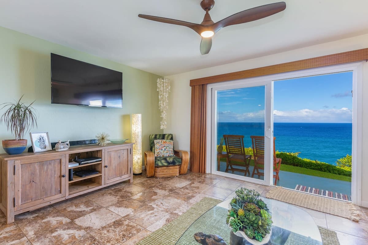 OCEAN FRONT 2b/2ba Princeville Kauai - Photo 1