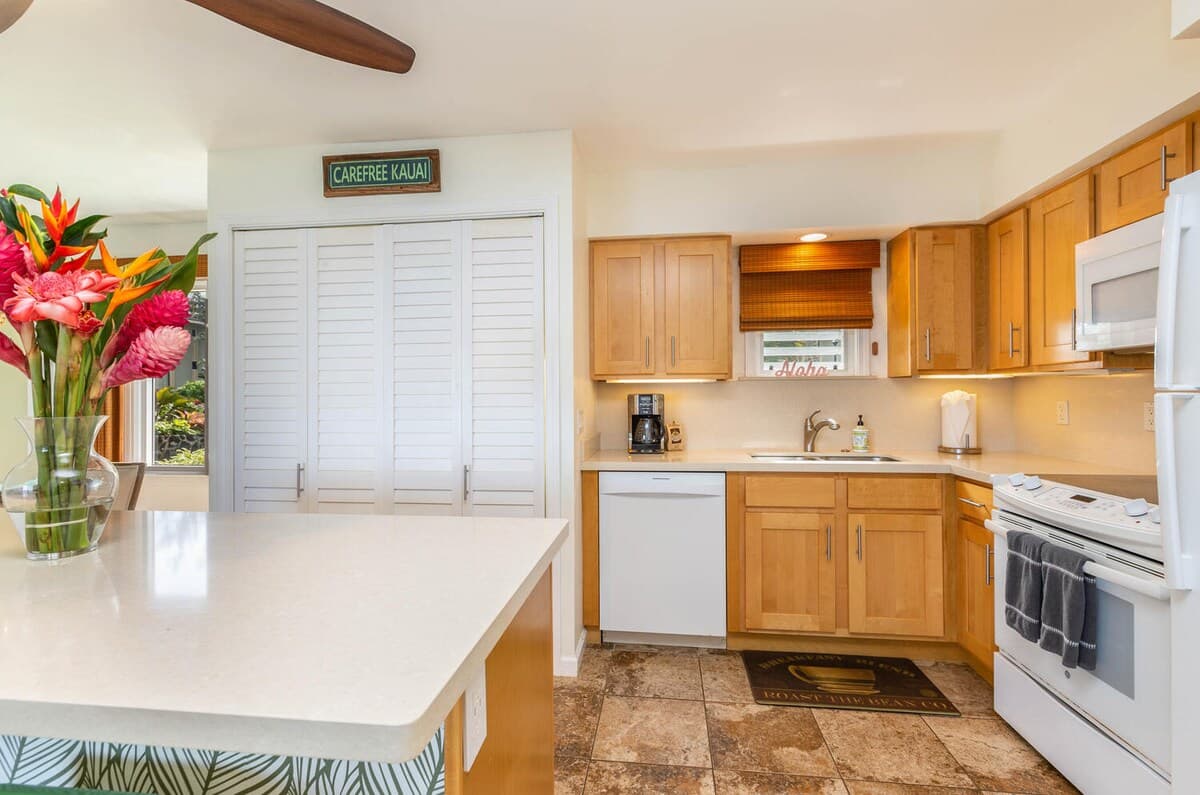 OCEAN FRONT 2b/2ba Princeville Kauai - Photo 3