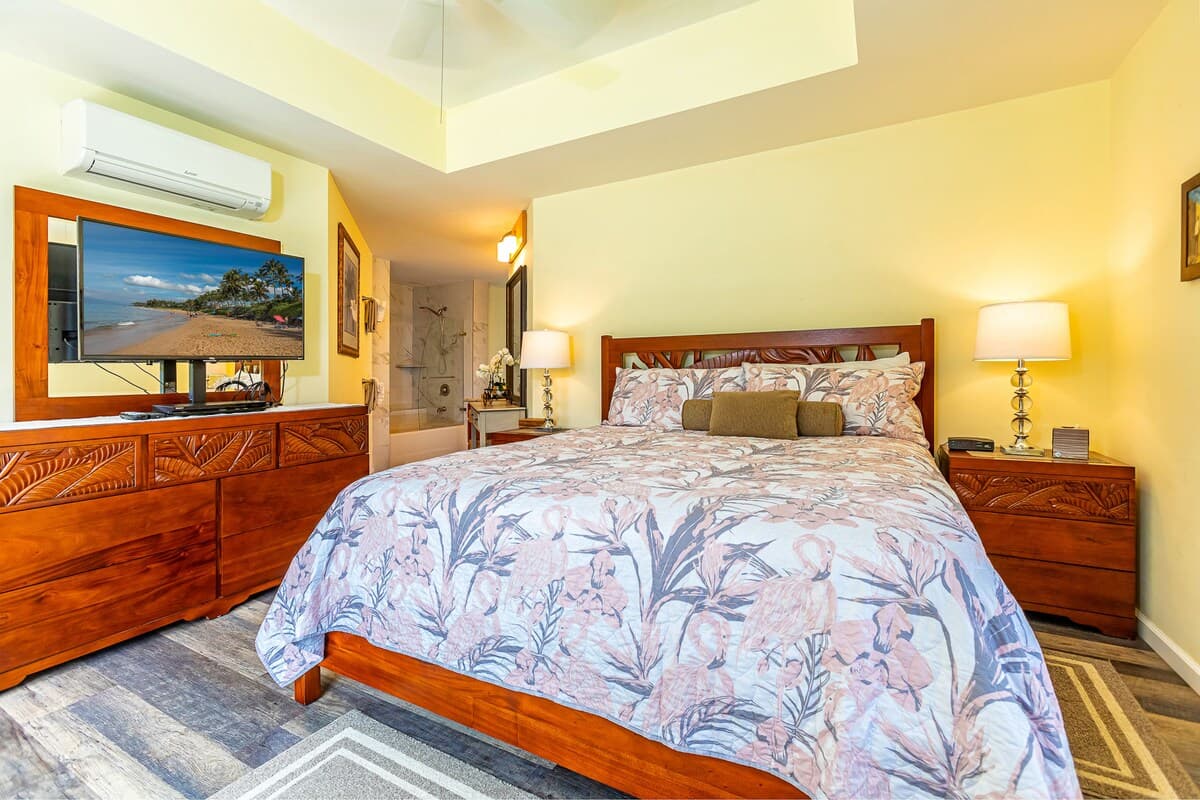 Condo in Kihei · ★4.77 · 2 bedrooms · 3 beds · 2 private baths - Photo 2