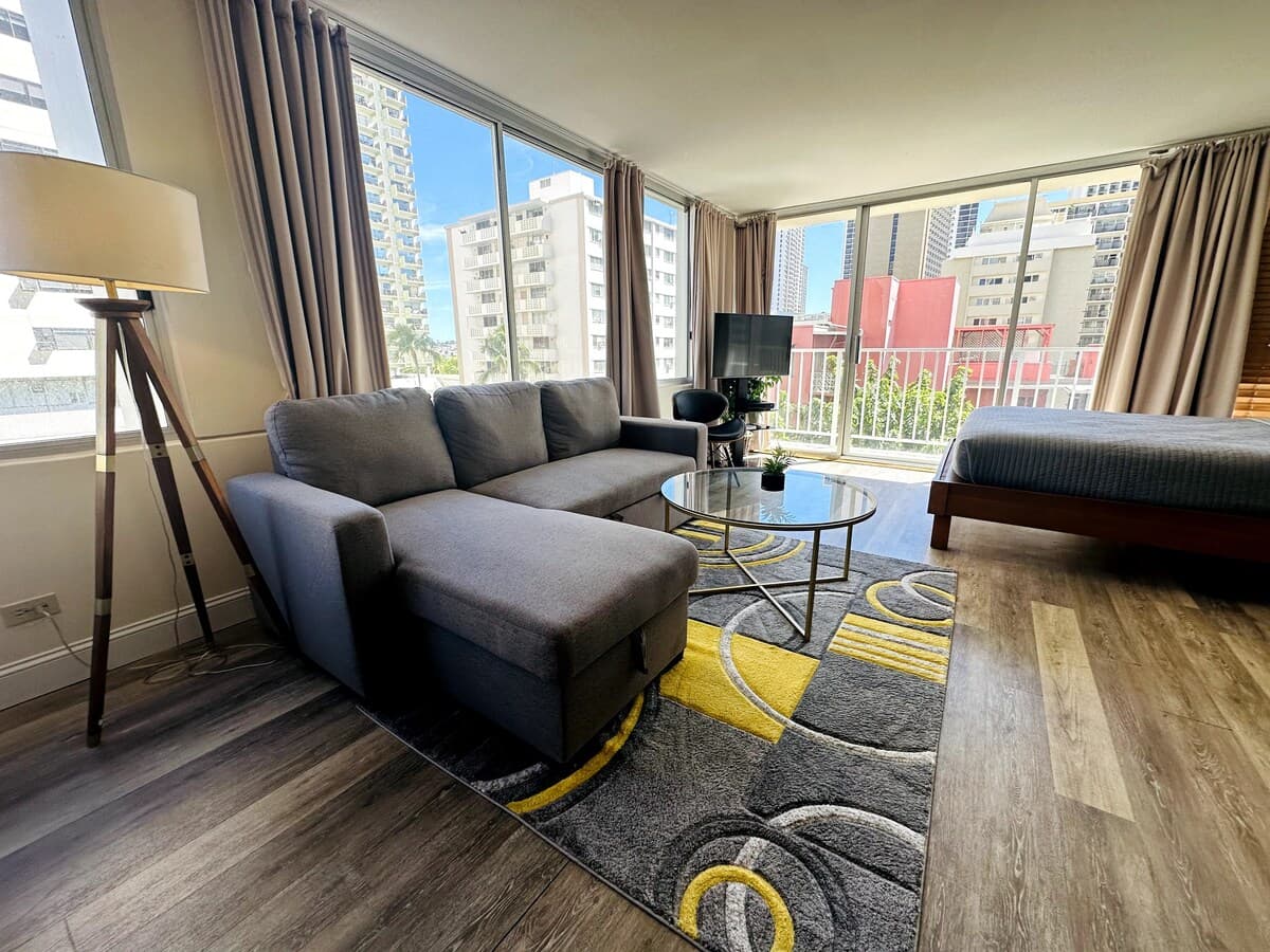 Condo in Honolulu · ★4.78 · 1 bedroom · 3 beds · 1 private bath - Photo 1