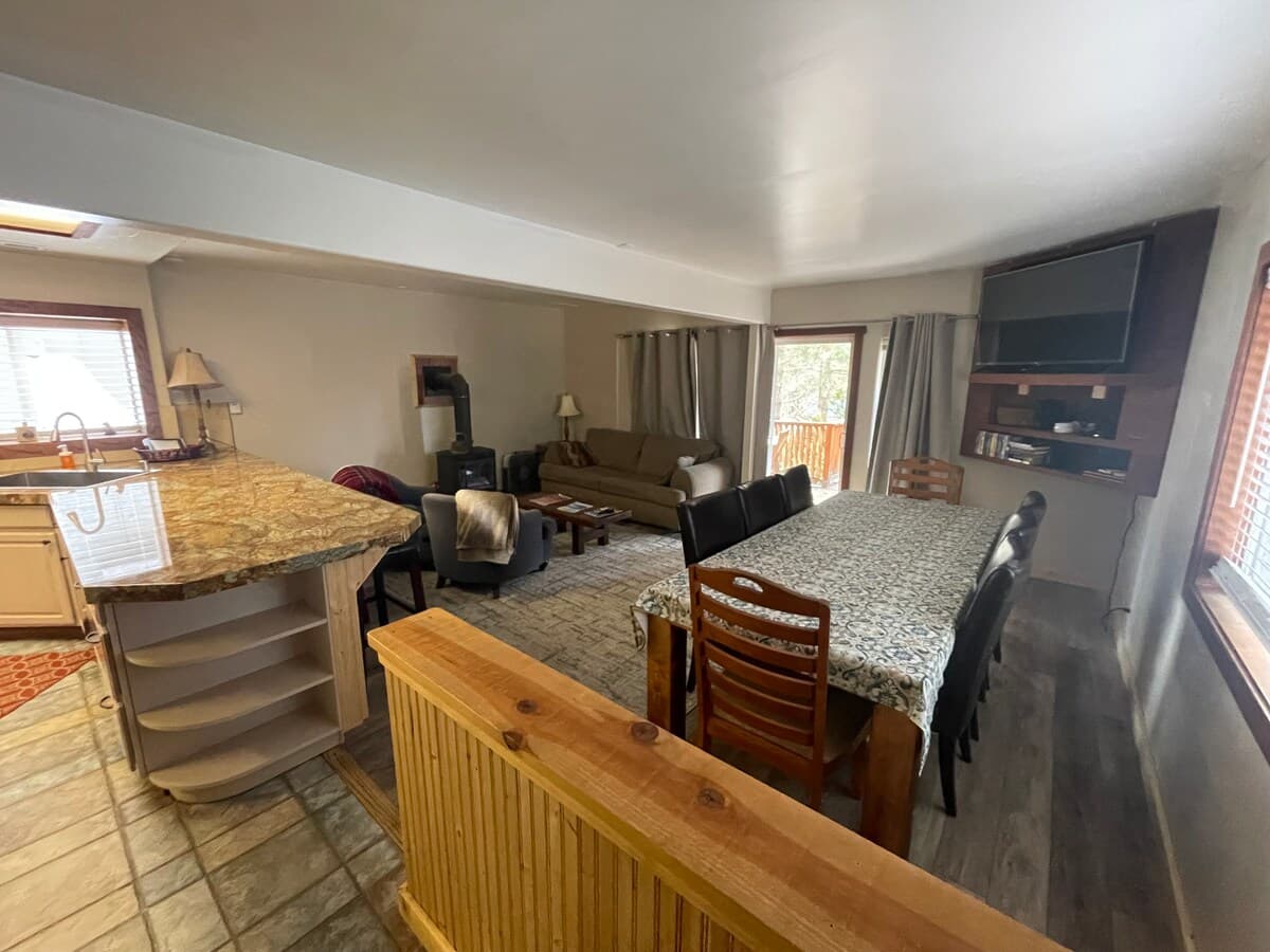 Old Tahoe Home, Hot Tub, 5 Min Walk to Beach - Photo 2