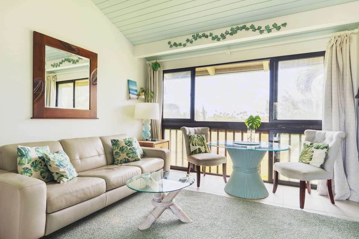 Condo in Kahuku · ★4.87 · 1 bedroom · 2 beds · 1 private bath - Photo 1