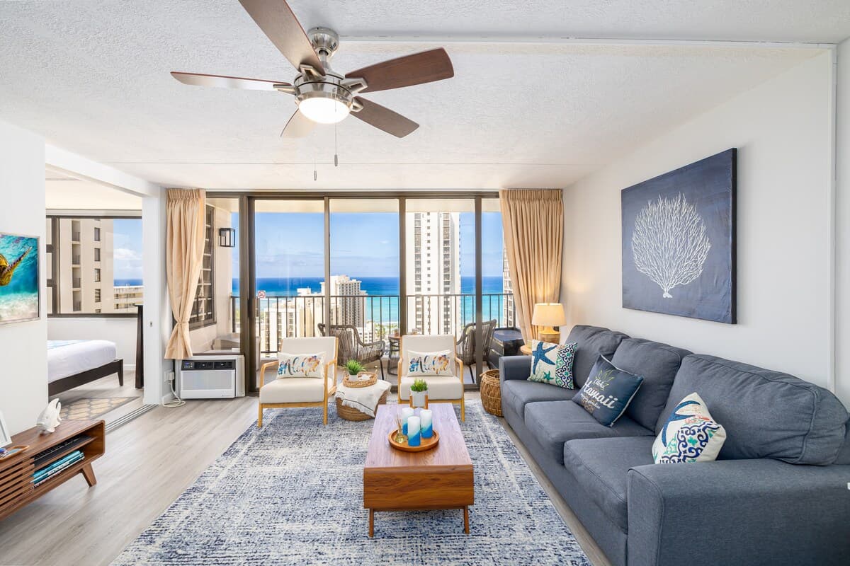 Condo in Honolulu · ★4.9 · 1 bedroom · 2 beds · 1 private bath - Photo 3